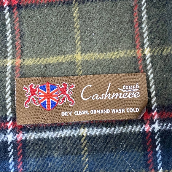 Cashmere Plaid Scarf - Picture 3 of 3